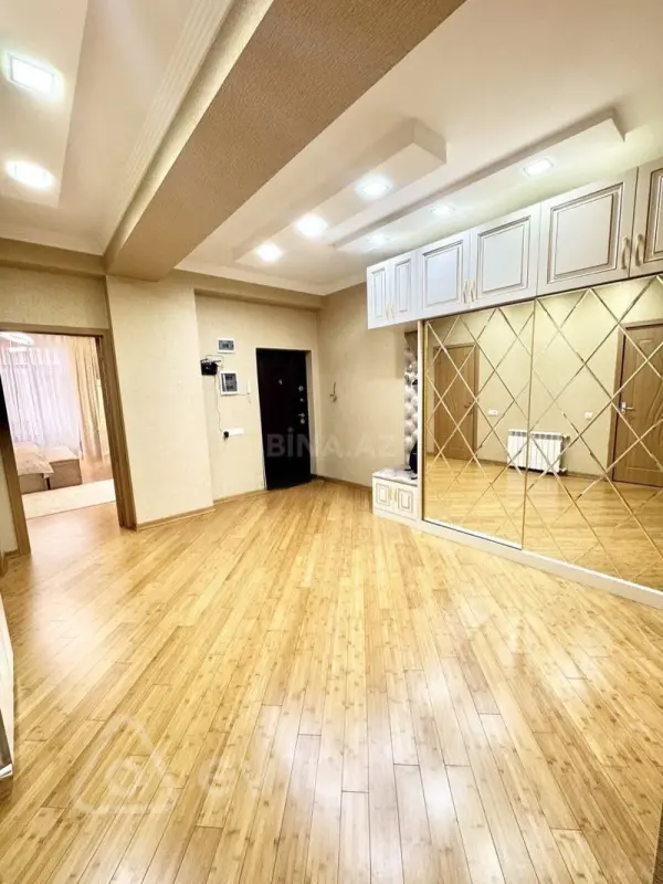 Satılır 2 otaqlı yeni tikili 98 m²