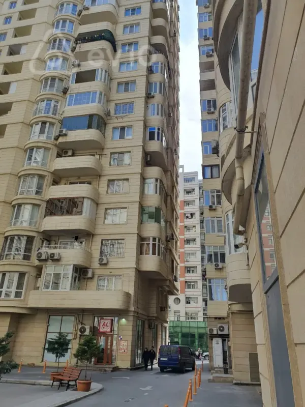 Satılır 2 otaqlı yeni tikili 67 m²