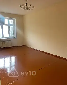 Satılır 4 otaqlı köhnə tikili 100 m² — Bakı, Xətai 4 otaq 100.00 m²