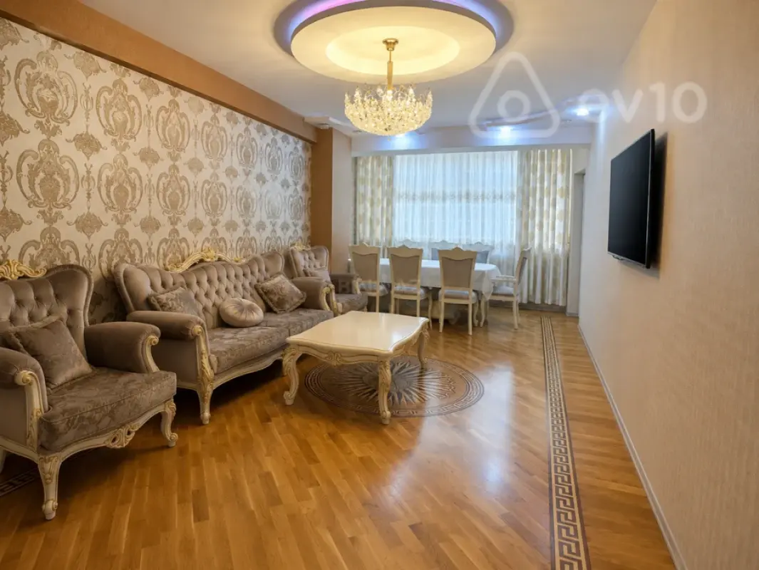 Satılır 3 otaqlı yeni tikili 130 m²