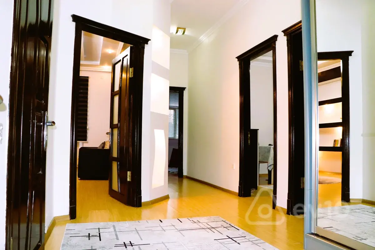 Satılır 3 otaqlı yeni tikili 105 m²