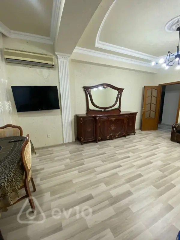 Satılır 2 otaqlı yeni tikili 76 m²