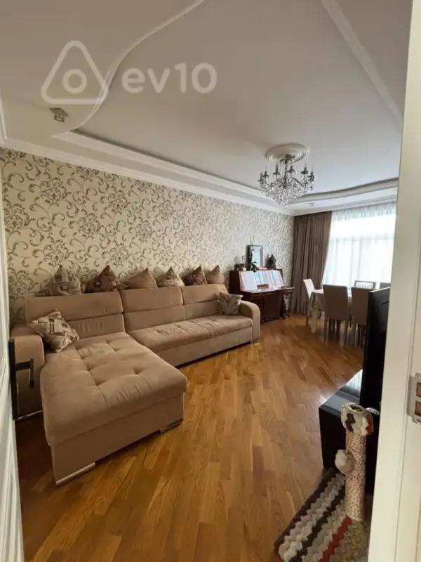 Satılır 2 otaqlı köhnə tikili 55 m²