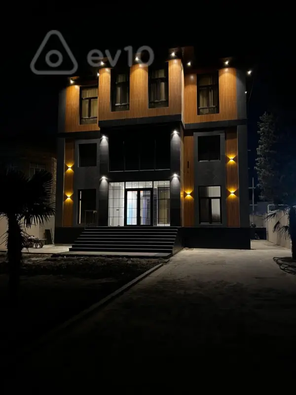 Satılır 6 otaqlı həyət evi 800 m²