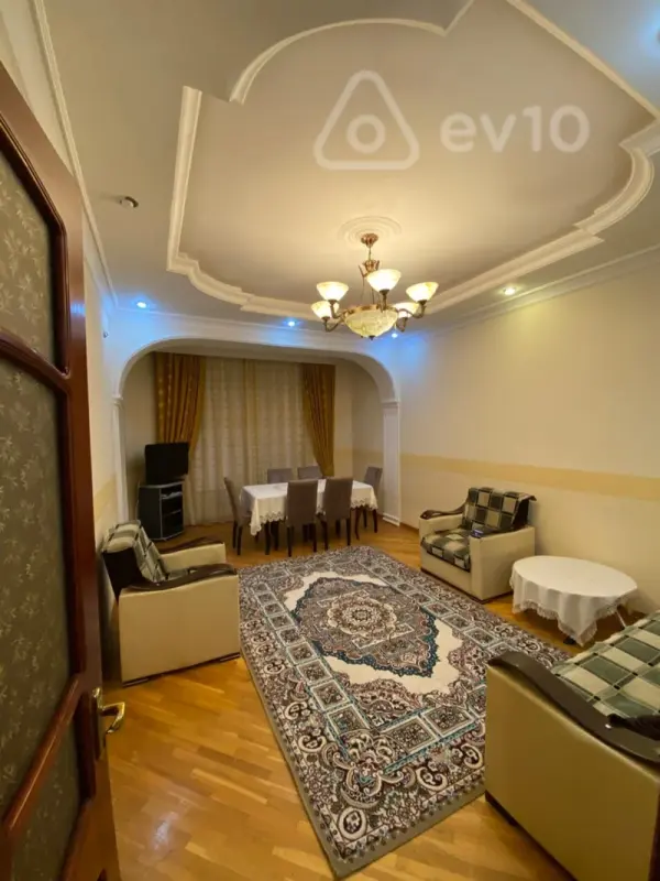 Kirayə verilir 3 otaqlı yeni tikili 110 m²