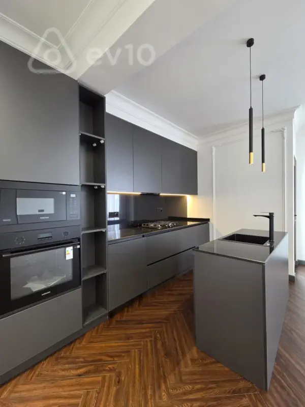 Satılır 3 otaqlı yeni tikili 142 m²