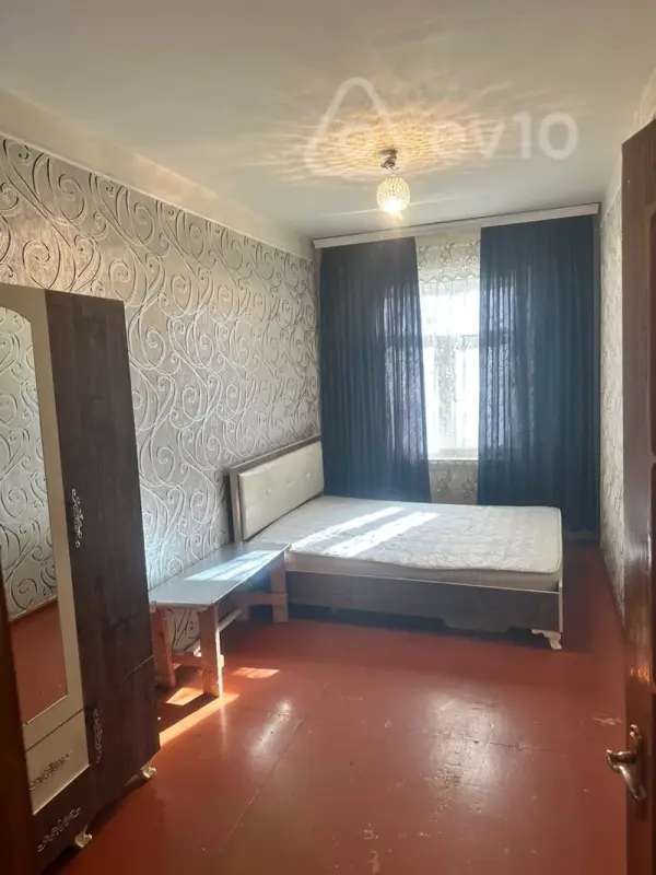 Kirayə verilir 2 otaqlı köhnə tikili 45 m²