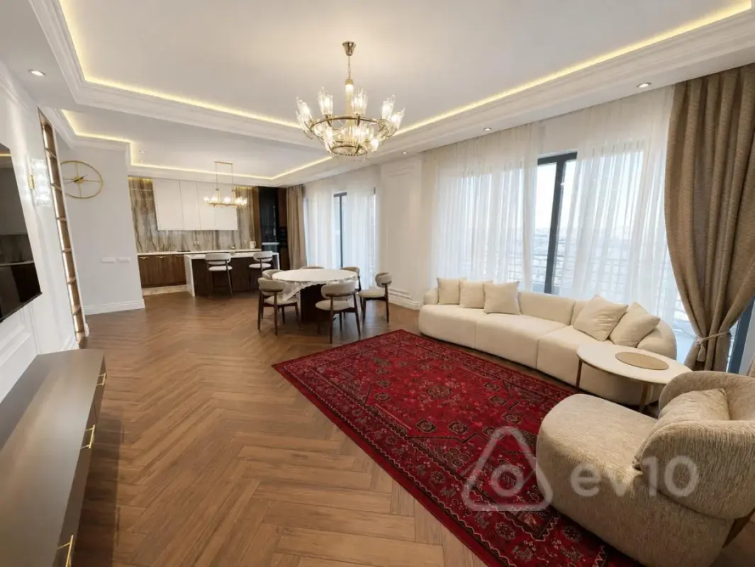 Kirayə verilir 3 otaqlı yeni tikili 160 m²