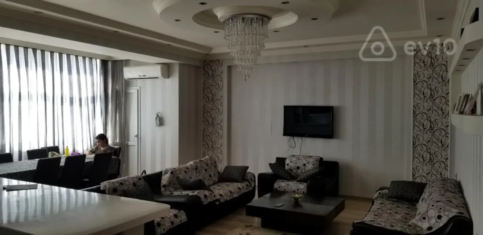 Satılır 3 otaqlı yeni tikili 115 m²
