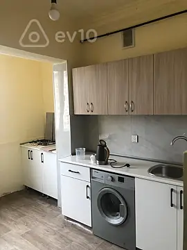Kirayə verilir 3 otaqlı köhnə tikili 75 m² — Bakı, Nizami 3 otaq 75.00 m²