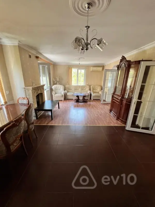 Kirayə verilir 3 otaqlı köhnə tikili 80 m²