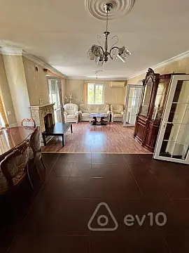 Kirayə verilir 3 otaqlı köhnə tikili 80 m² — Bakı, Nərimanov 3 otaq 80.00 m²