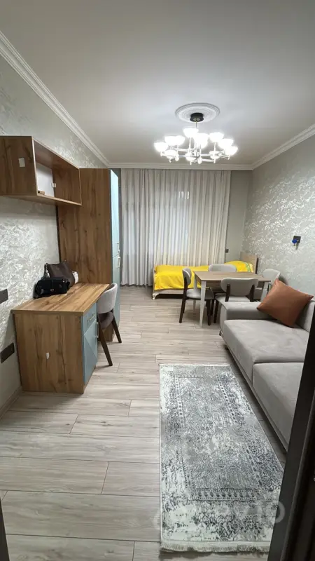 Satılır 2 otaqlı köhnə tikili 64 m²
