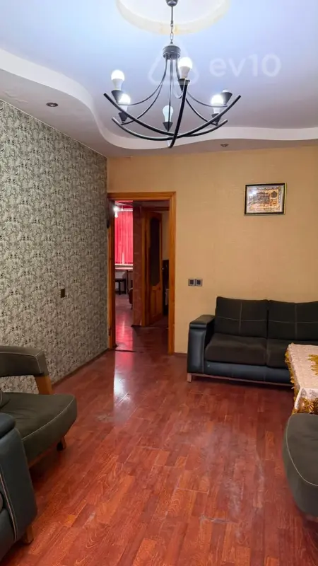 Satılır 2 otaqlı köhnə tikili 55 m²