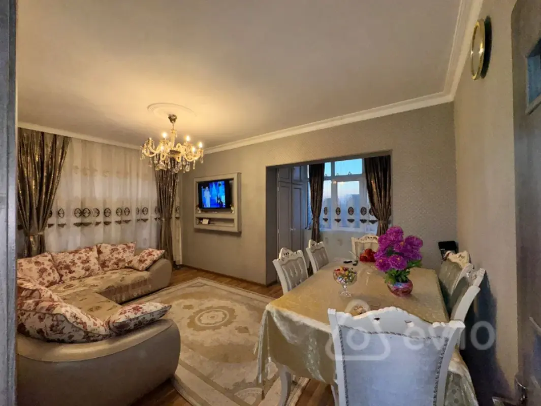 Satılır 2 otaqlı köhnə tikili 60 m²