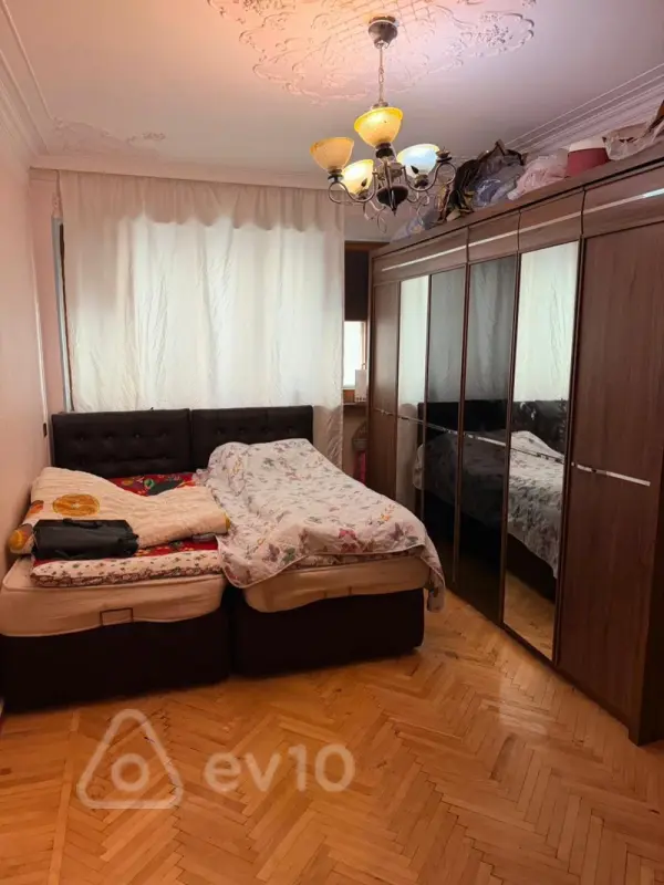 Kirayə verilir 3 otaqlı köhnə tikili 85 m²