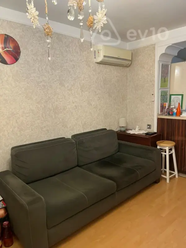 Satılır 2 otaqlı köhnə tikili 40 m²