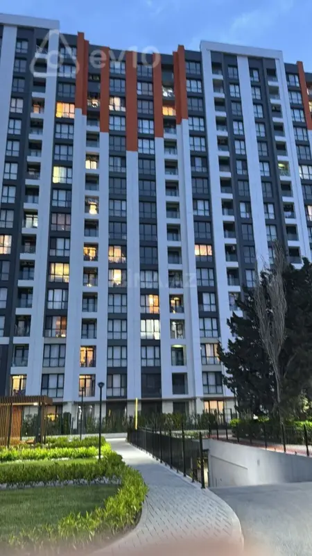 Satılır 3 otaqlı yeni tikili 75 m²