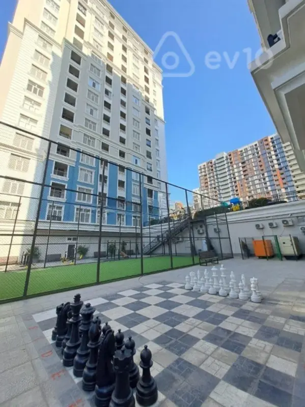 Satılır 3 otaqlı yeni tikili 80 m²