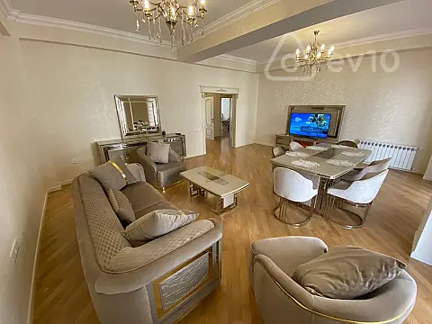 Kirayə verilir 3 otaqlı yeni tikili 150 m² — Bakı, Nəsimi 3 otaq 150.00 m²