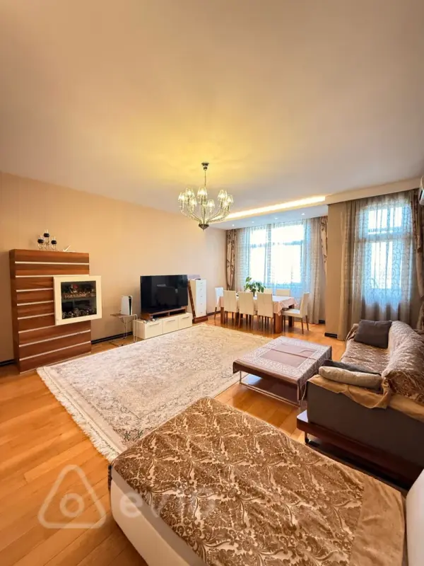 Satılır 3 otaqlı yeni tikili 156 m²