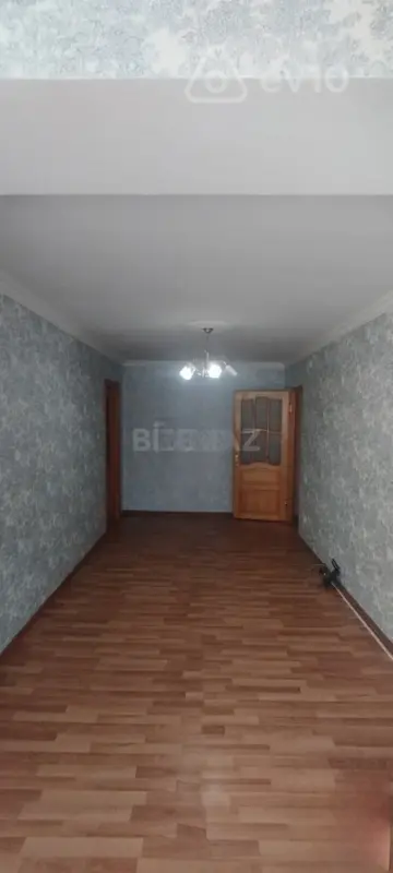 Satılır 2 otaqlı köhnə tikili 50 m²