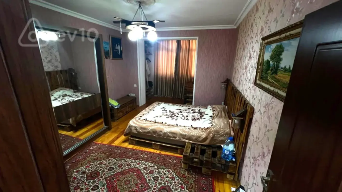 Kirayə verilir 3 otaqlı köhnə tikili 75 m²