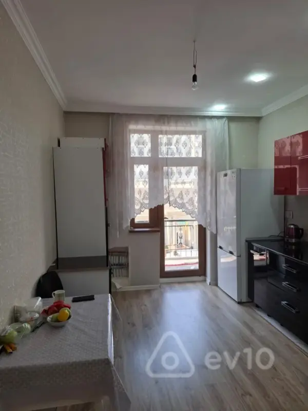 Kirayə verilir 2 otaqlı yeni tikili 80 m²
