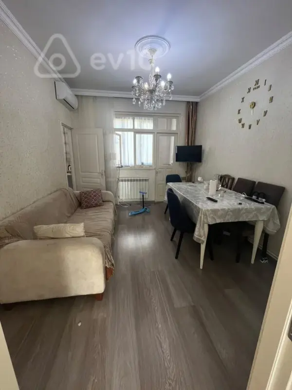 Kirayə verilir 2 otaqlı köhnə tikili 51 m²