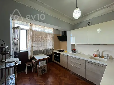 Satılır 3 otaqlı köhnə tikili 85 m² — Bakı, Binəqədi 3 otaq 85.00 m²