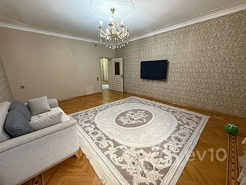 Kirayə verilir 3 otaqlı köhnə tikili 110 m² — Bakı, Nərimanov 3 otaq 110.00 m²
