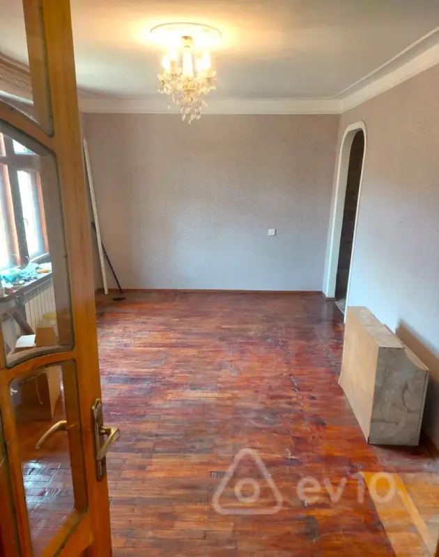 Satılır 2 otaqlı köhnə tikili 35 m²