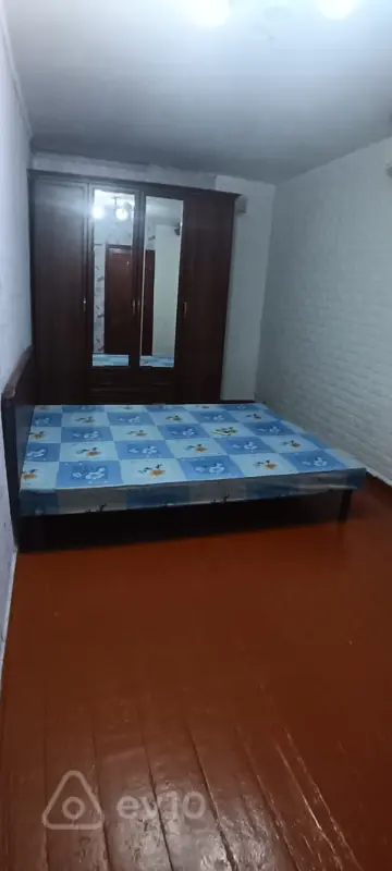 Kirayə verilir 2 otaqlı köhnə tikili 55 m²