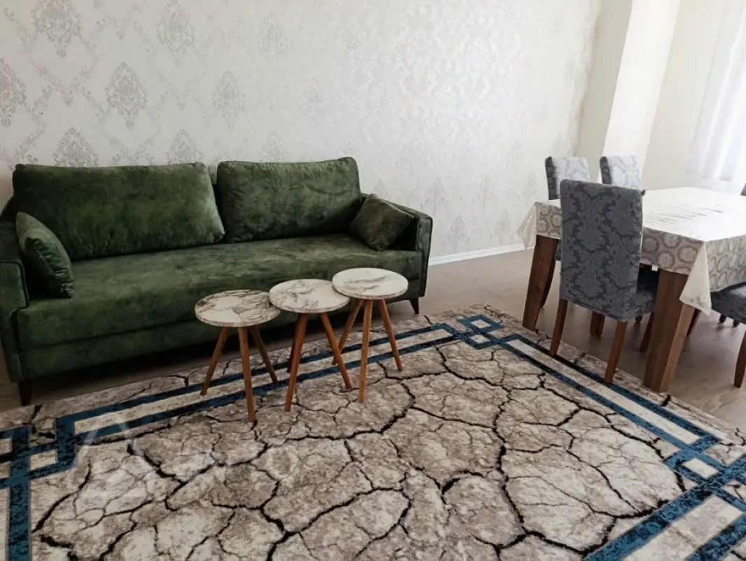 Kirayə verilir 2 otaqlı yeni tikili 63 m²