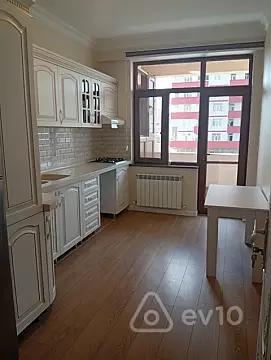 Kirayə verilir 3 otaqlı ofis 136 m² — Bakı, Yasamal 3 otaq 136.00 m²
