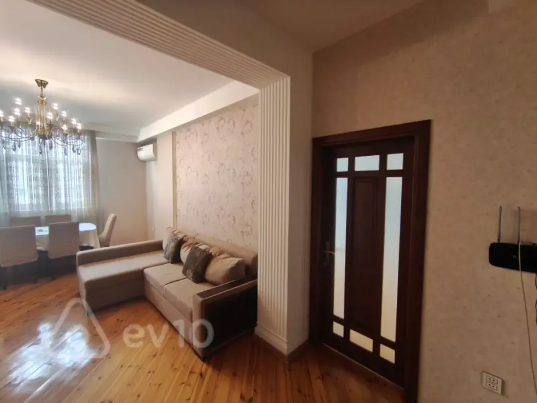 Kirayə verilir 3 otaqlı yeni tikili 120 m²