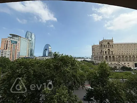 Kirayə verilir 3 otaqlı köhnə tikili 75 m² — Bakı, Səbail 3 otaq 75.00 m²
