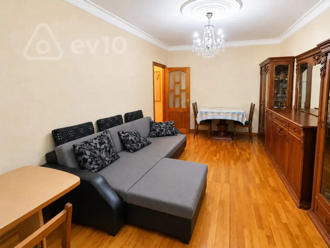 Satılır 2 otaqlı köhnə tikili 35 m²