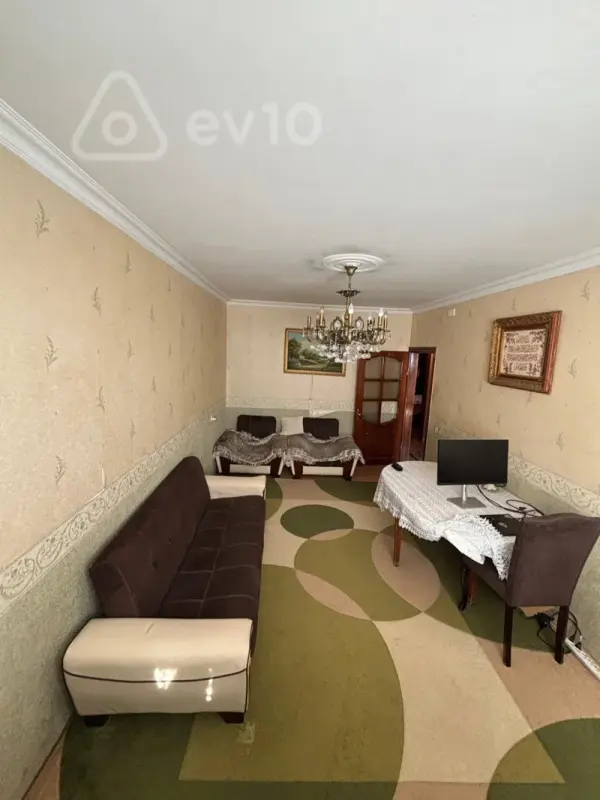 Satılır 2 otaqlı köhnə tikili 55 m²