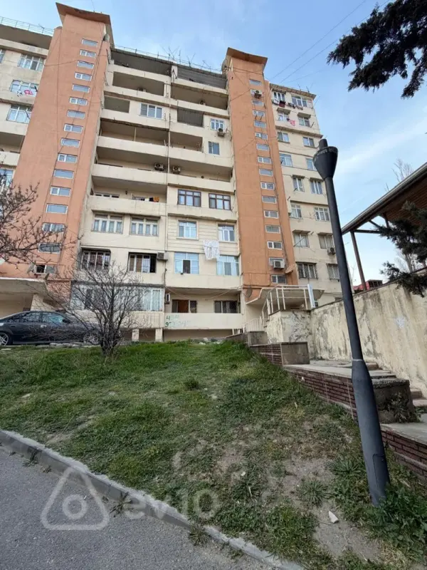 Satılır 3 otaqlı köhnə tikili 90 m²