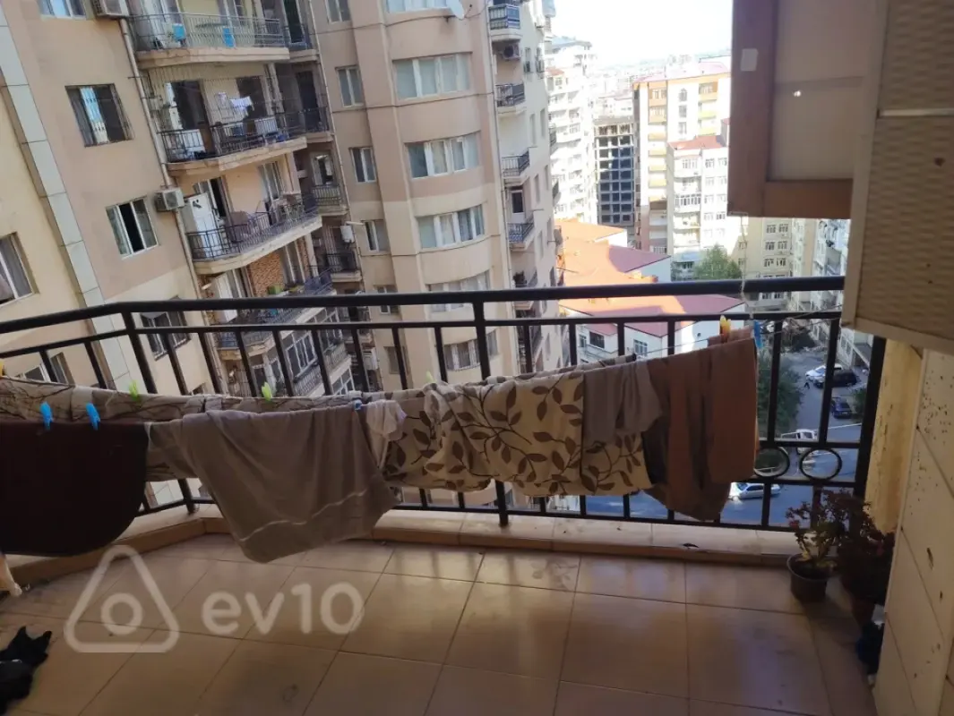 Kirayə verilir 2 otaqlı yeni tikili 80 m²