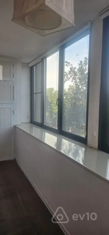 Satılır 2 otaqlı köhnə tikili 57 m²