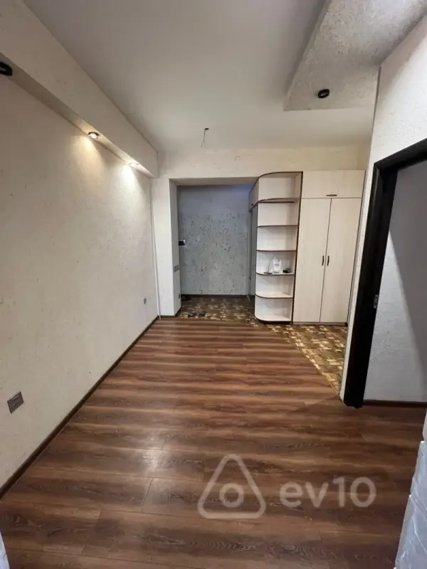 Kirayə verilir 3 otaqlı yeni tikili 70 m²