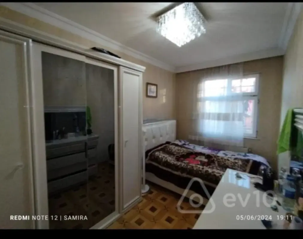 Kirayə verilir 3 otaqlı köhnə tikili 85 m²