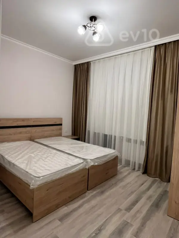 Kirayə verilir 2 otaqlı yeni tikili 70 m²