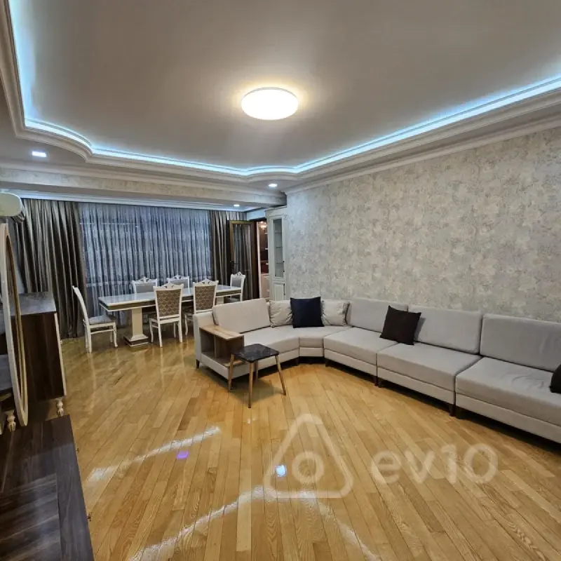 Satılır 3 otaqlı yeni tikili 115 m²
