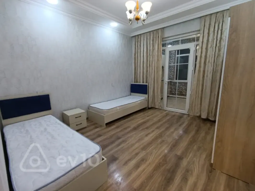 Kirayə verilir 2 otaqlı yeni tikili 75 m²