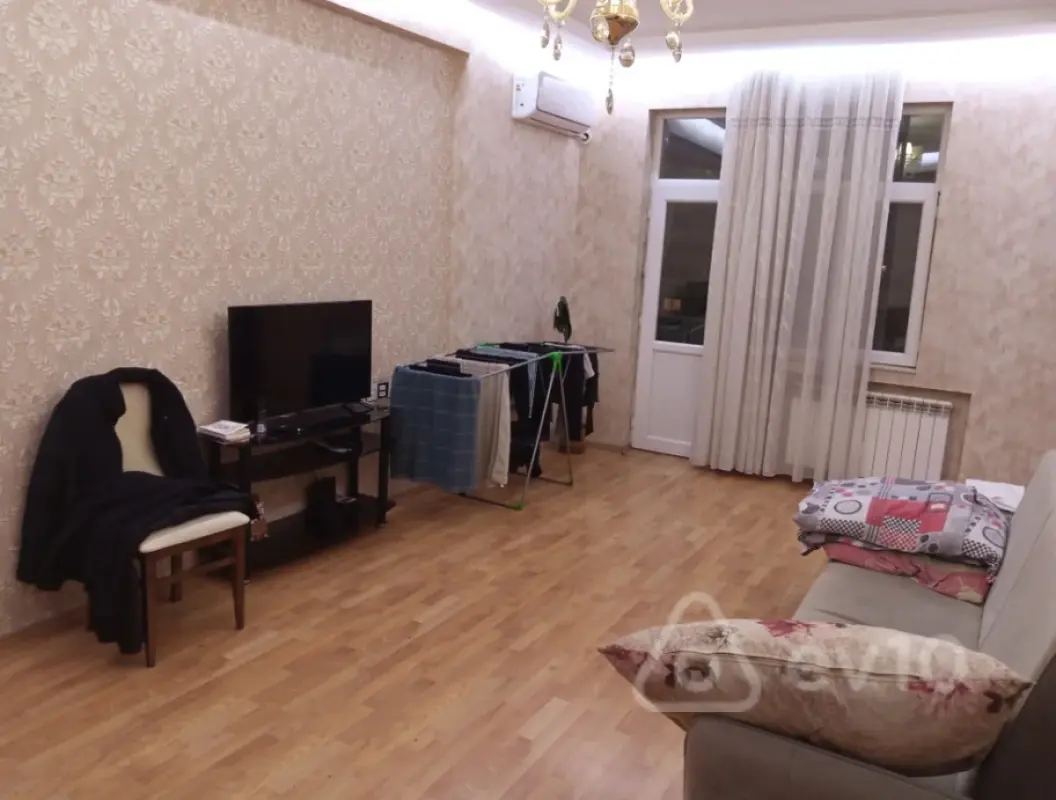 Kirayə verilir 3 otaqlı yeni tikili 70 m²