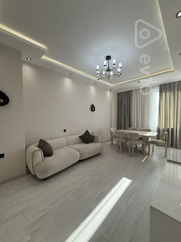 Satılır 2 otaqlı yeni tikili 70 m²