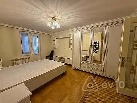 Kirayə verilir 5 otaqlı köhnə tikili 170 m² — Bakı, Yasamal 5 otaq 170.00 m²